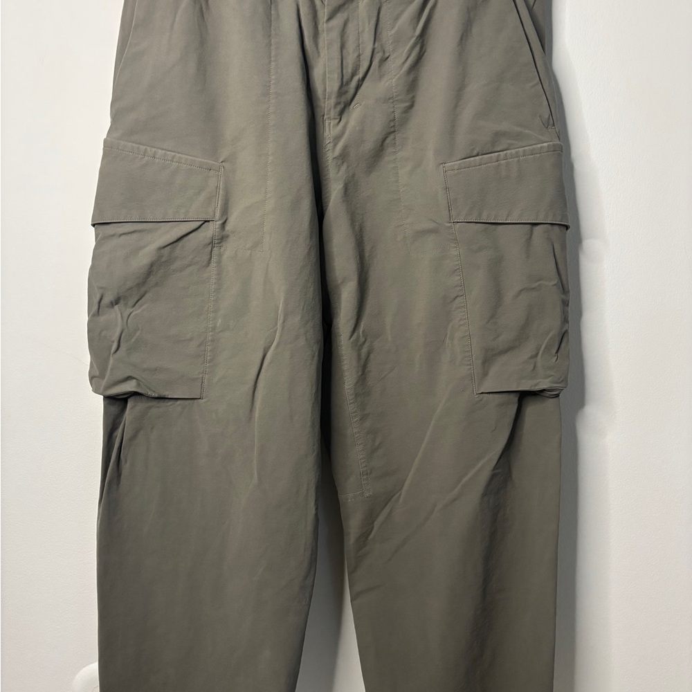 Lululemon Men's Olive Cargo Pants